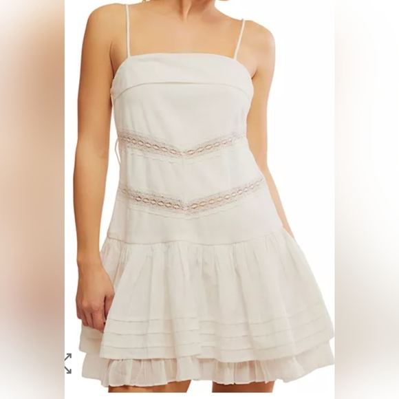 Free People Dresses & Skirts - NWT Free People Bliss Beauty Mini Dress Size LARGE